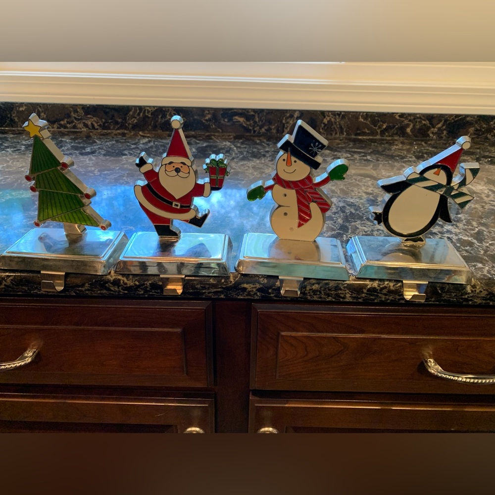Set of 4 stocking holder